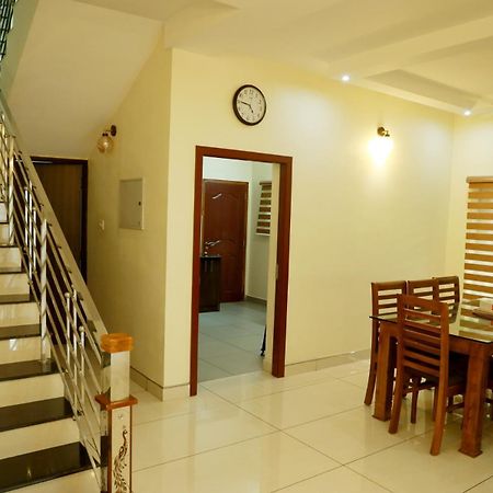 Clover Home Tiruvalla Exterior foto