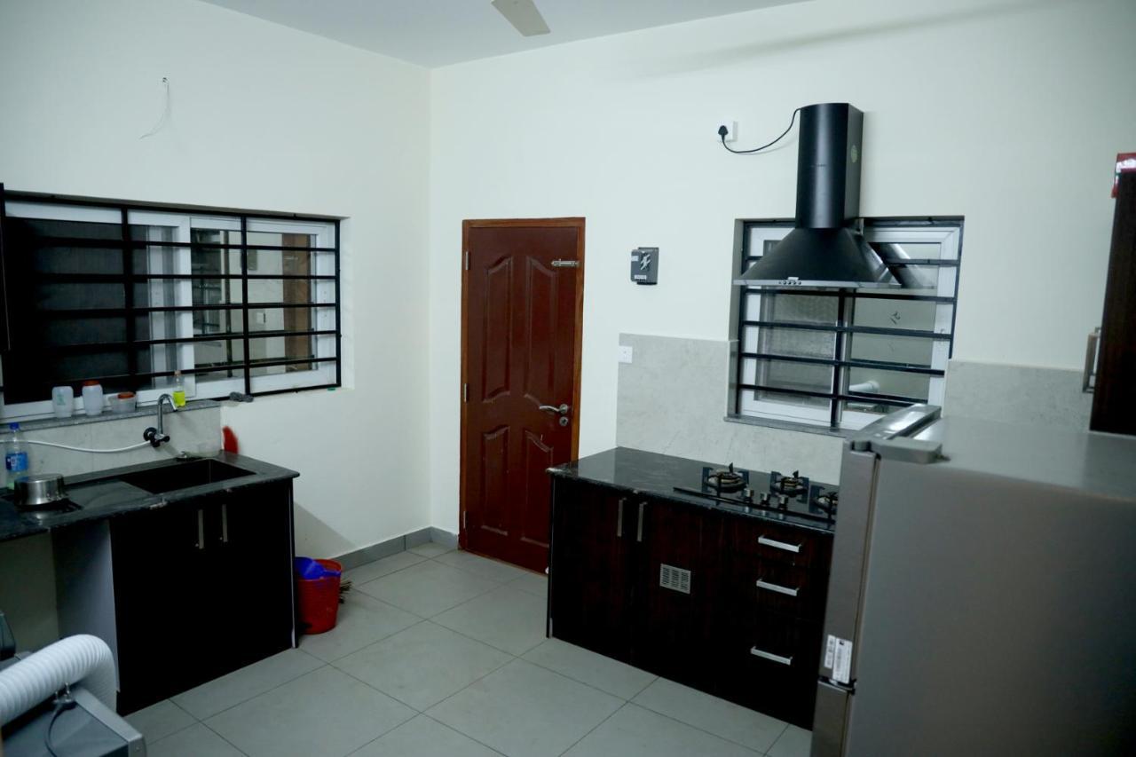 Clover Home Tiruvalla Exterior foto